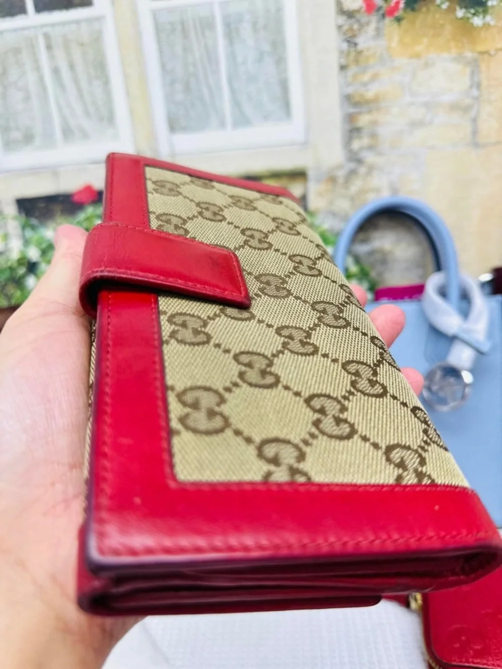 Gucci Beige GG Canvas Wallet with Red Leather Trim - Picture 7 of 8